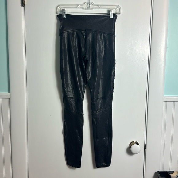 SPANX Faux Leather Moto Leggings Black Size M - Picture 5 of 13